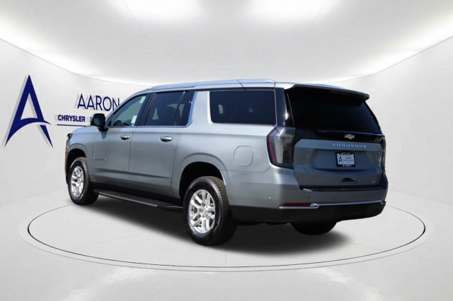 Used 2026 Chevrolet Suburban LT  in Norco, CA 6