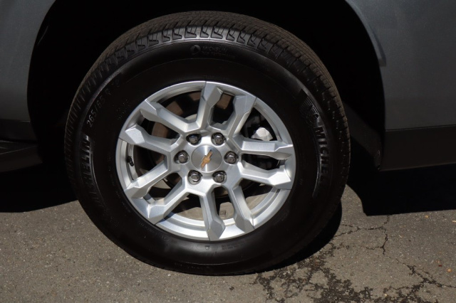 Used 2026 Chevrolet Suburban LT  in Norco, CA 12