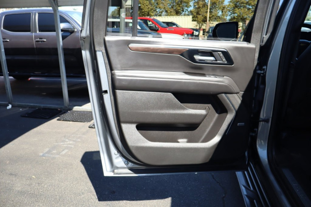 Used 2026 Chevrolet Suburban LT  in Norco, CA 36