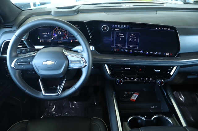 Used 2026 Chevrolet Suburban Premier  in Norco, CA 26