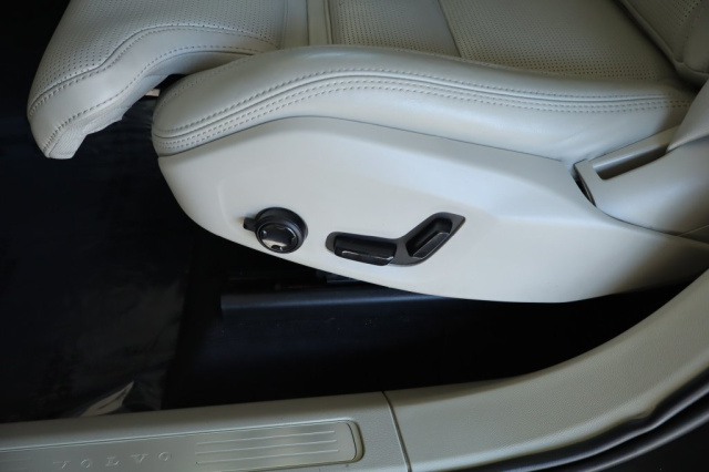 Used 2019 Volvo XC60 T6 Inscription  in Norco, CA 19