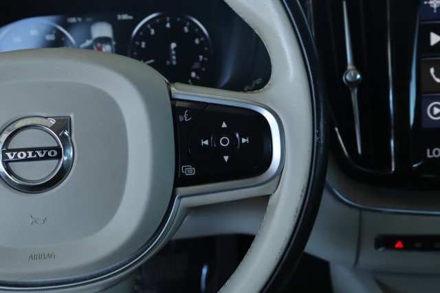 Used 2019 Volvo XC60 T6 Inscription  in Norco, CA 23