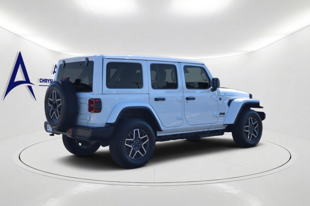 Used 2026 Jeep Wrangler Sahara  in Norco, CA 3