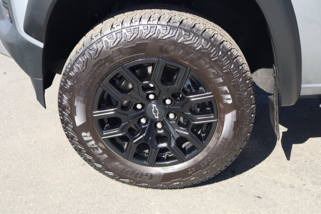 Used 2025 Chevrolet Colorado Trail Boss  in Norco, CA 13