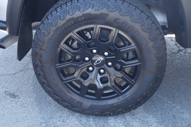 Used 2025 Chevrolet Colorado Trail Boss  in Norco, CA 10
