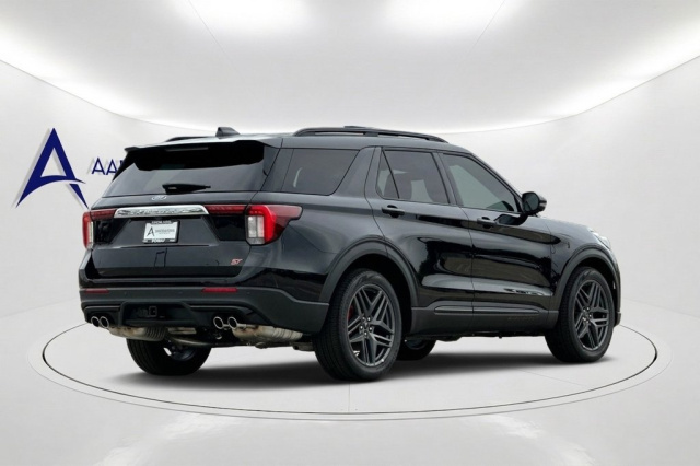 Used 2025 Ford Explorer ST-Line  in Norco, CA 4