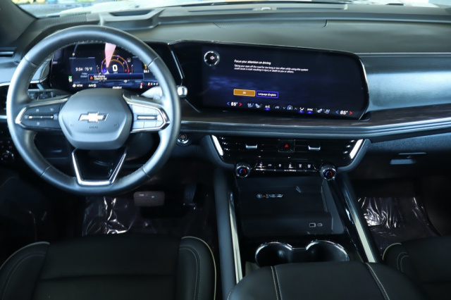Used 2026 Chevrolet Suburban Premier  in Norco, CA 25
