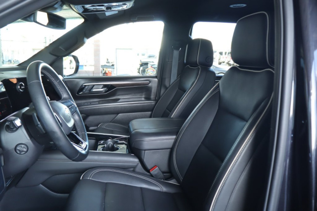 Used 2026 Chevrolet Suburban Premier  in Norco, CA 18