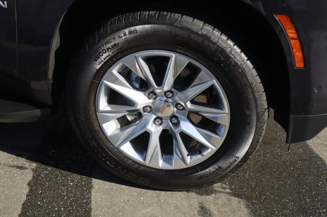 Used 2026 Chevrolet Suburban Premier  in Norco, CA 9