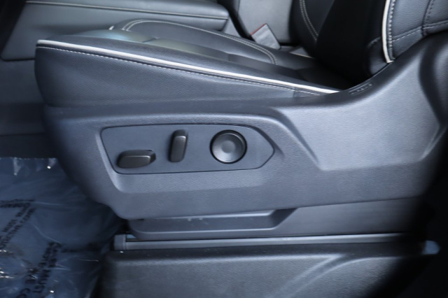 Used 2026 Chevrolet Suburban Premier  in Norco, CA 19