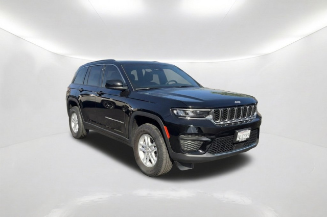 Used 2025 Jeep Grand Cherokee Laredo  in Norco, CA 2