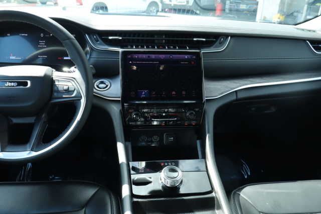 Used 2025 Jeep Grand Cherokee L Limited  in Norco, CA 27