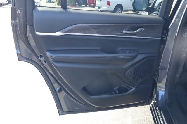 Used 2025 Jeep Grand Cherokee L Limited  in Norco, CA 35