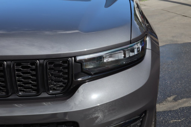 Used 2025 Jeep Grand Cherokee L Limited  in Norco, CA 7