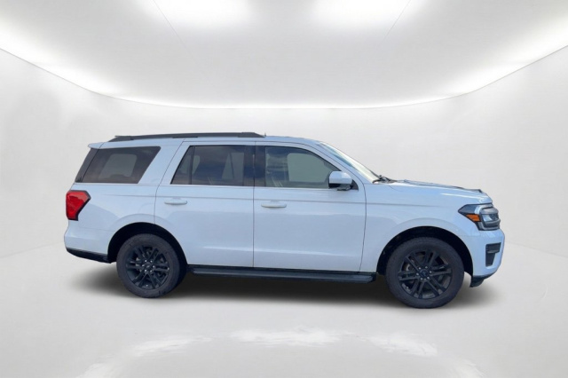 Used 2024 Ford Expedition XLT  in Norco, CA 3