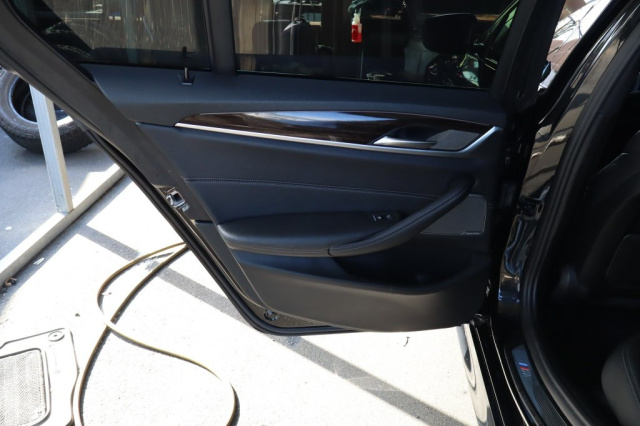 Used 2022 BMW 5 Series 530i  in Norco, CA 35