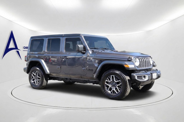 Used 2025 Jeep Wrangler Sahara  in Norco, CA 3