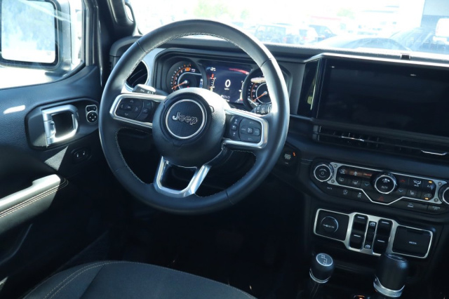 Used 2025 Jeep Wrangler Sahara  in Norco, CA 27