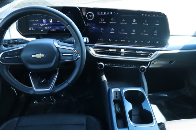 Used 2024 Chevrolet Equinox EV LT  in Norco, CA 26