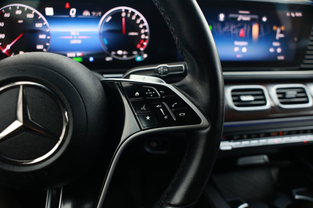 Used 2025 Mercedes-Benz GLE GLE 450e 4MATIC® in Norco, CA 23
