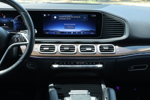 Used 2025 Mercedes-Benz GLE GLE 450e 4MATIC® in Norco, CA 26