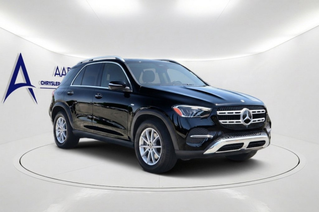 Used 2025 Mercedes-Benz GLE GLE 450e 4MATIC® in Norco, CA 3