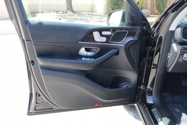 Used 2025 Mercedes-Benz GLE GLE 450e 4MATIC® in Norco, CA 17