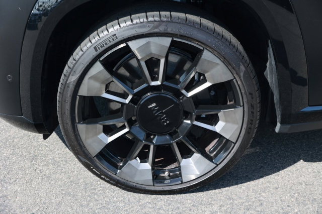 Used 2024 BMW XM Base  in Norco, CA 11