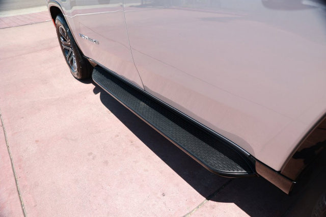 Used 2023 Jeep Wagoneer Series II  in Norco, CA 16