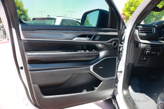 Used 2023 Jeep Wagoneer Series II  in Norco, CA 18