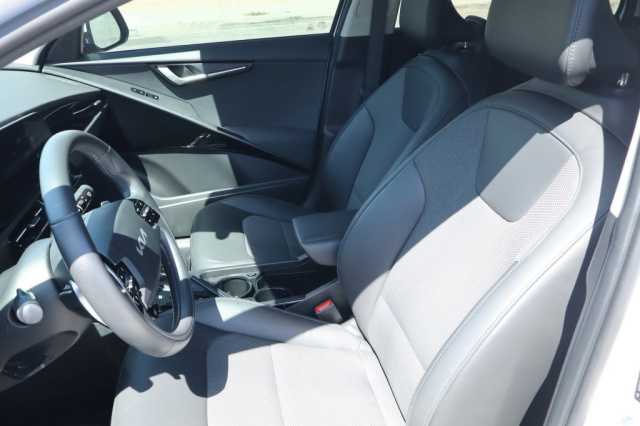 Used 2023 Kia Niro EX  in Norco, CA 19