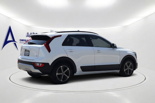 Used 2023 Kia Niro EX  in Norco, CA 4