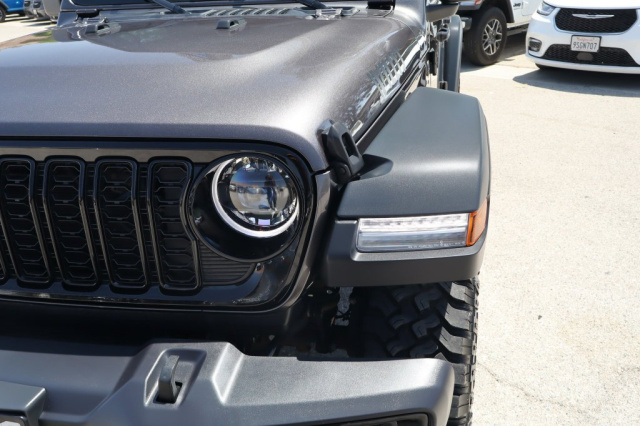 Used 2025 Jeep Wrangler Willys  in Norco, CA 8