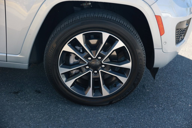 Used 2023 Jeep Grand Cherokee Overland 4xe  in Norco, CA 10