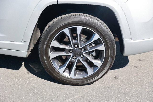 Used 2023 Jeep Grand Cherokee Overland 4xe  in Norco, CA 12