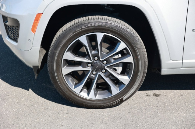 Used 2023 Jeep Grand Cherokee Overland 4xe  in Norco, CA 14