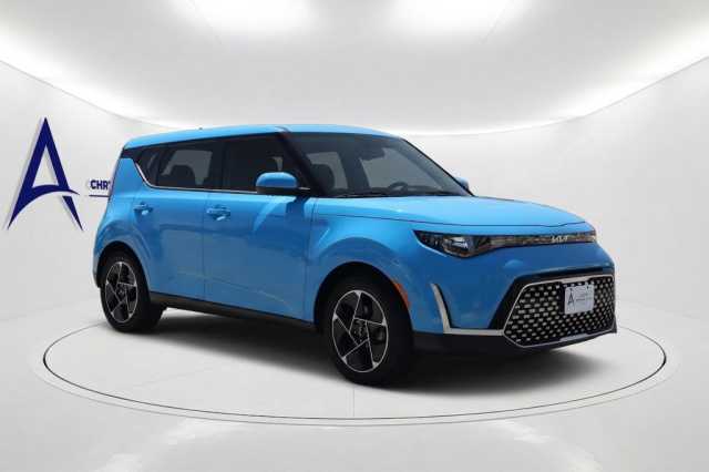 Used 2024 Kia Soul EX  in Norco, CA 3