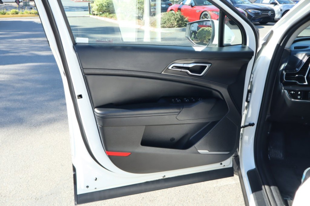 Used 2024 Kia Sportage Hybrid EX  in Norco, CA 18