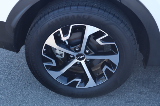 Used 2024 Kia Sportage Hybrid EX  in Norco, CA 11