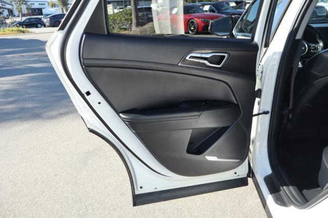Used 2024 Kia Sportage Hybrid EX  in Norco, CA 36