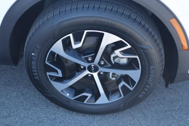 Used 2024 Kia Sportage Hybrid EX  in Norco, CA 10