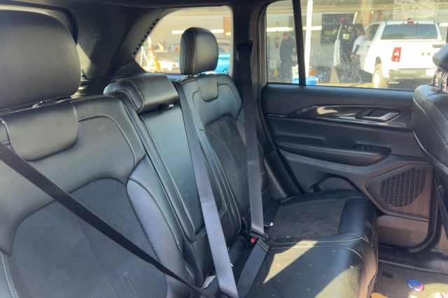 Used 2023 Jeep Grand Cherokee Altitude X  in Norco, CA 12