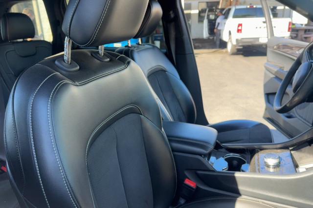 Used 2023 Jeep Grand Cherokee Altitude X  in Norco, CA 14