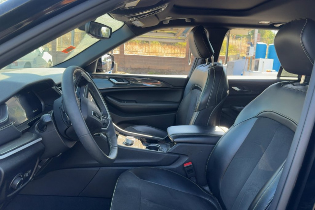 Used 2023 Jeep Grand Cherokee Altitude X  in Norco, CA 10
