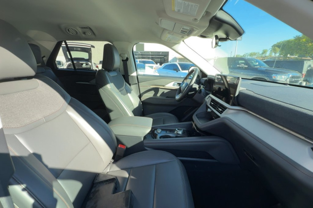 Used 2025 Ford Explorer Active  in Norco, CA 14
