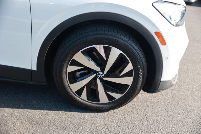 Used 2023 Volkswagen ID.4 Pro  in Norco, CA 9
