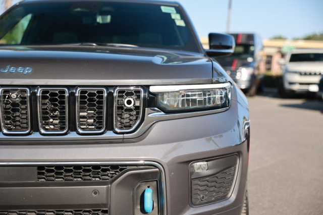 Used 2023 Jeep Grand Cherokee Overland 4xe  in Norco, CA 6