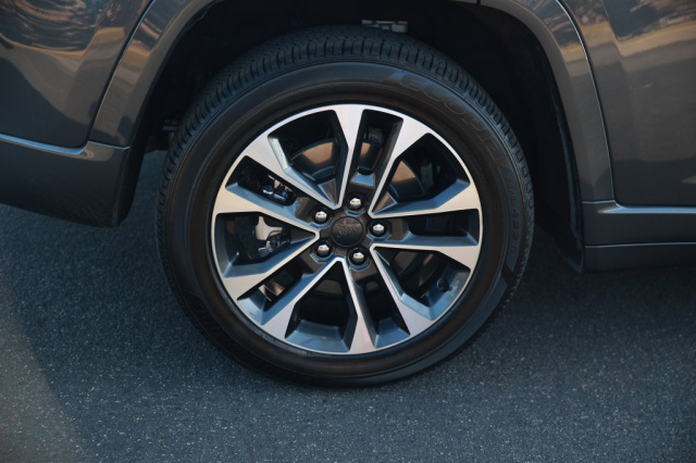 Used 2023 Jeep Grand Cherokee Overland 4xe  in Norco, CA 11