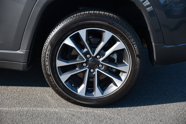 Used 2023 Jeep Grand Cherokee Overland 4xe  in Norco, CA 12