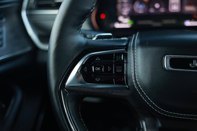 Used 2023 Jeep Grand Cherokee Overland 4xe  in Norco, CA 27